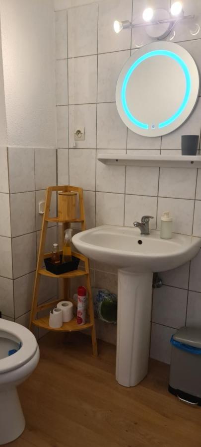 Studio Kulla Avec Terasse 5Mn Basel Airport Apartment *